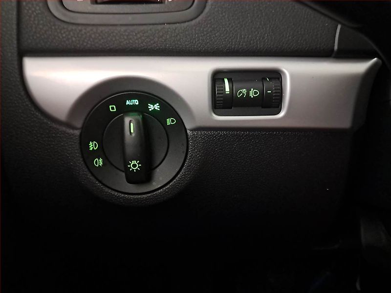 Škoda Yeti (2010) 1.4 TSI, Serv.kniha, Tempomat - fotka 16 z 19