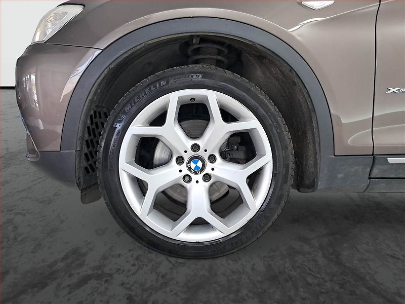 BMW X3 (2011) xDrive20d, 4X4, Automat, Kůže - fotka 15 z 18
