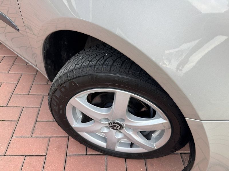 Škoda Fabia (2014) 1.2HTP Active Klima Tažné Z. - fotka 45 z 49