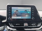 Toyota C-HR (2023) 1.8 e-CTV 72kW, ČR, 1. Maj., S - náhled 21