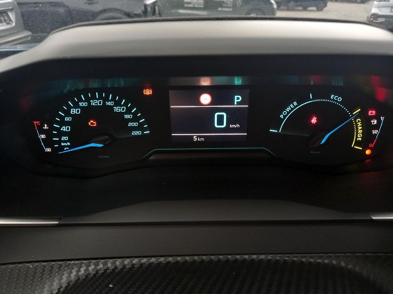 Peugeot 2008 (2026) BUSINESS Turbo 100k MAN6 - fotka 13 z 19