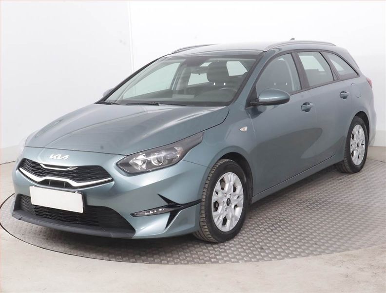 Kia Ceed (2023) Spin 1.0 T-GDI, SPIN, DPH - fotka 2 z 15