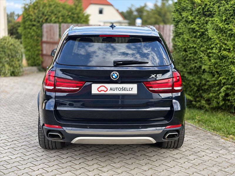 BMW X5 40e Xdrive LED HUD PANO TZ - fotka 5 z 42
