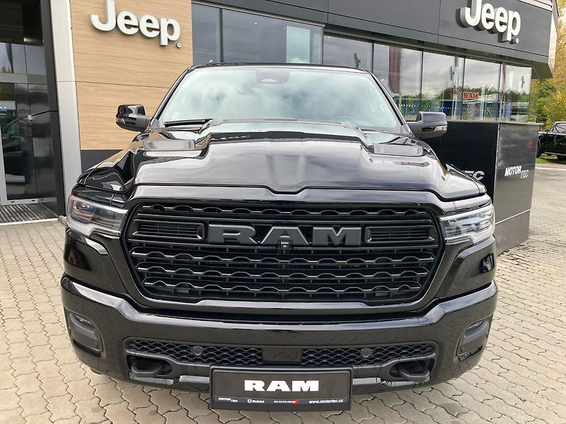 Dodge RAM (2025) 3.0 I6 548k LIMITED NIGHT RAMB - fotka 9 z 63