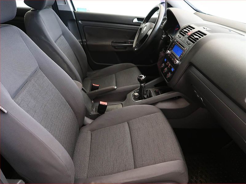 Volkswagen Golf (2006) 1.4 16V, Serv.kniha - fotka 9 z 14