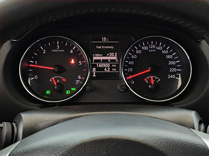 Nissan Qashqai (2013) 1.6 dCi, 4X4, Serv.kniha - fotka 11 z 20