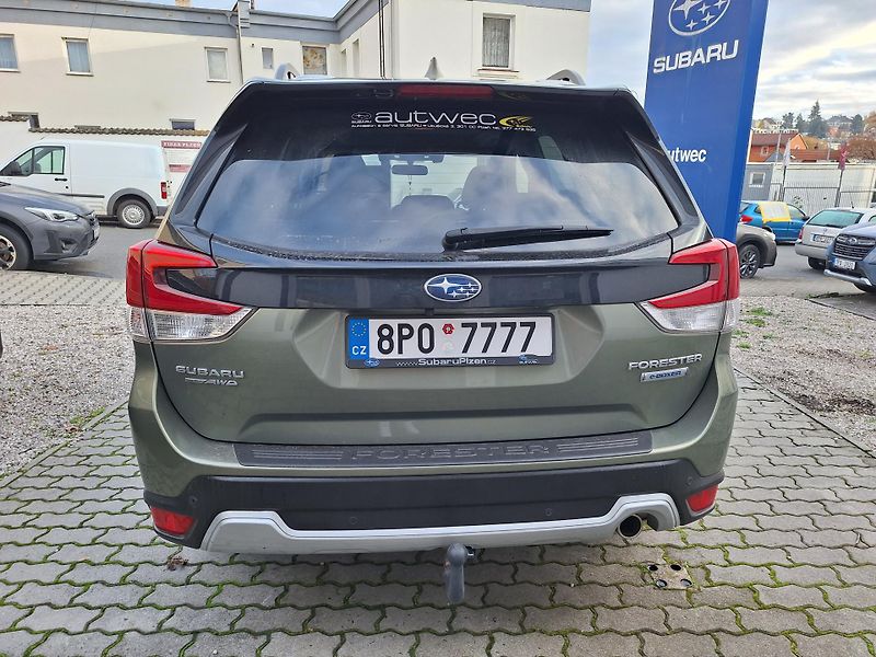 Subaru Forester (2020) Executive, kůže, NAVI,TOP stav - fotka 4 z 17
