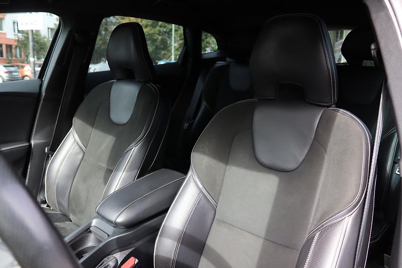 Volvo V40 Volvo V40 R-Design 140kW - fotka 25 z 55