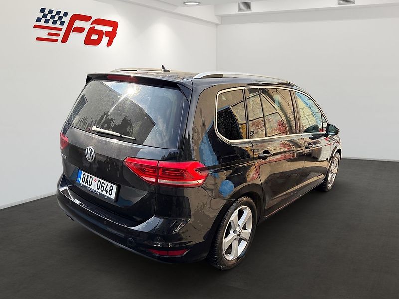 Volkswagen Touran - fotka 3 z 20