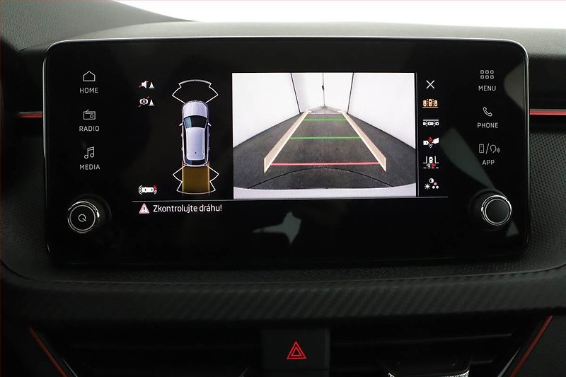 Škoda Kamiq (2026) 1.0 TSI, MONTE CARLO, AUTOMAT - fotka 14 z 21