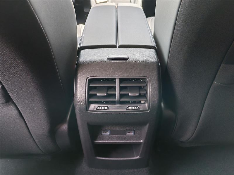 Peugeot 308 (2026) 1.5 308 SW ALLURE BlueHDi 130 - fotka 14 z 16
