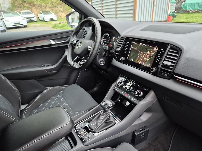 Škoda Karoq SPORTLINE 110kw 4x4 DSG   - fotka 40 z 47