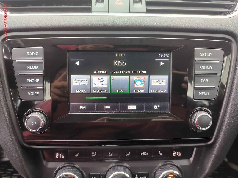 Škoda Octavia (2013) 1.6 TDi, DSG, park.čidla - fotka 12 z 23