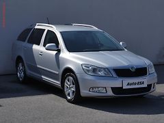 Škoda Octavia (2012) 2.0 TDi, ČR, Bixenon, AC - fotografie inzerátu