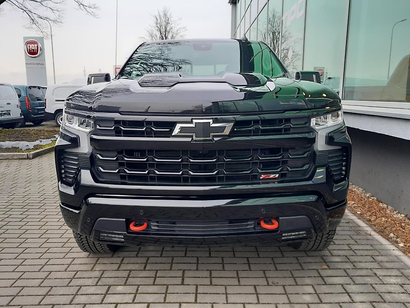 Chevrolet Silverado (2026) 6,2 V8 Trail Boss Z71 - fotka 7 z 45