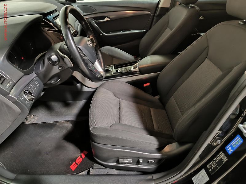 Hyundai i40 (2013) 1.7CRDi, ČR, AT, navi, xenon - fotka 9 z 17