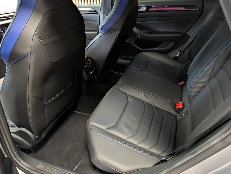 Volkswagen Arteon Shooting Brake 2.0 TSI R 235KW Shooting Brake - fotka 28 z 34
