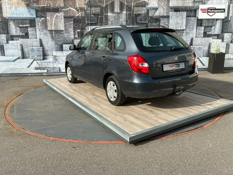 Škoda Fabia (2009) 1.2HTP, 51KW - fotka 8 z 18