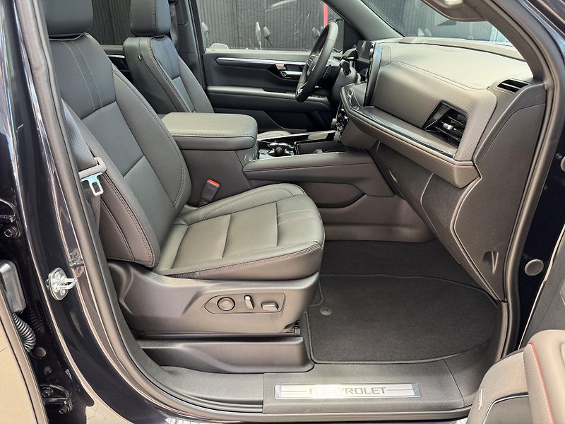 Chevrolet Tahoe RST 6,2 V8 - fotka 16 z 64