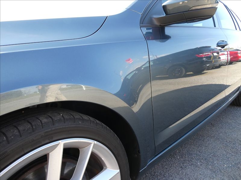 Škoda Octavia 2,0 TDi 135kW RS DSG, serviska - fotka 15 z 49