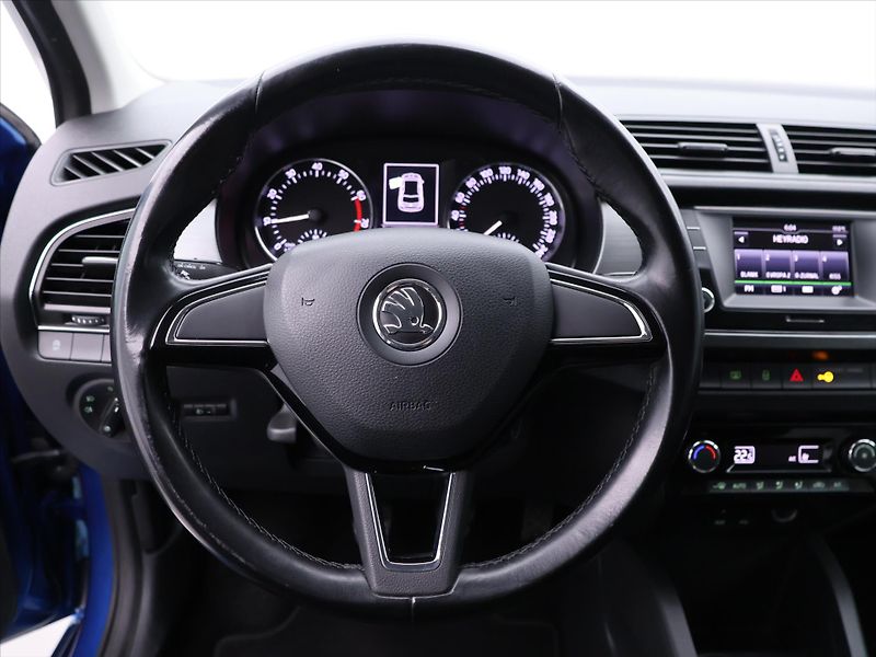 Škoda Fabia 1,2 TSI 81kW Style CZ 1.Maj. - fotka 16 z 32
