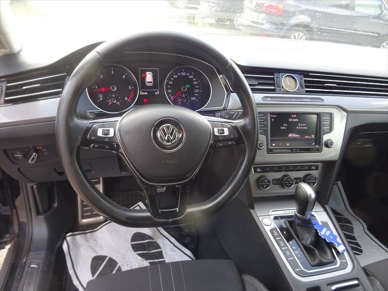 Volkswagen Passat 2,0 TDi 140kW 4x4 - fotka 24 z 26
