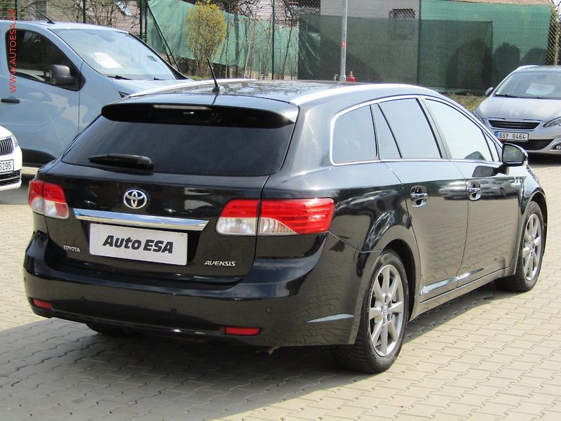 Toyota Avensis (2013) 2.0 D4-D, 1.maj,ČR, Navi - fotka 4 z 21