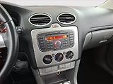 Ford Focus (2011) 1.6 16V, nová STK, udržované - náhled 12
