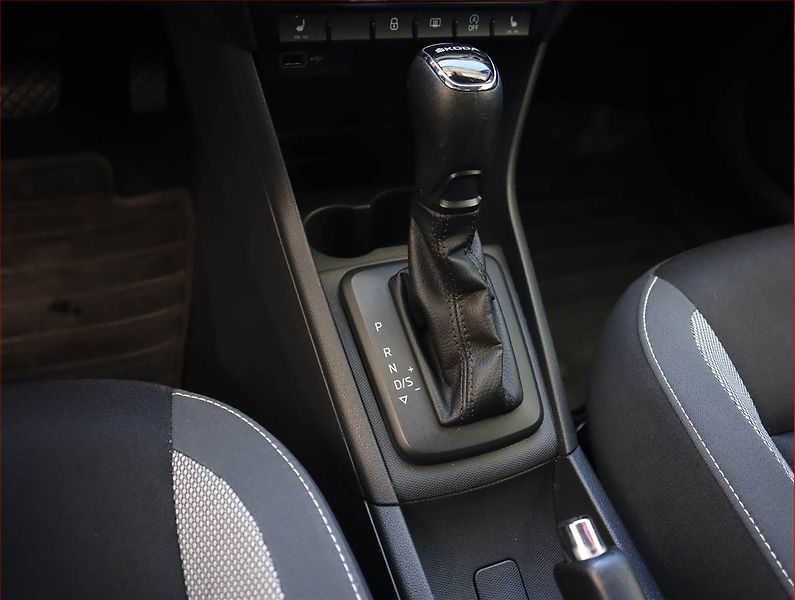 Škoda Rapid (2018) 1.0 TSI, Automat, Serv.kniha - fotka 13 z 20