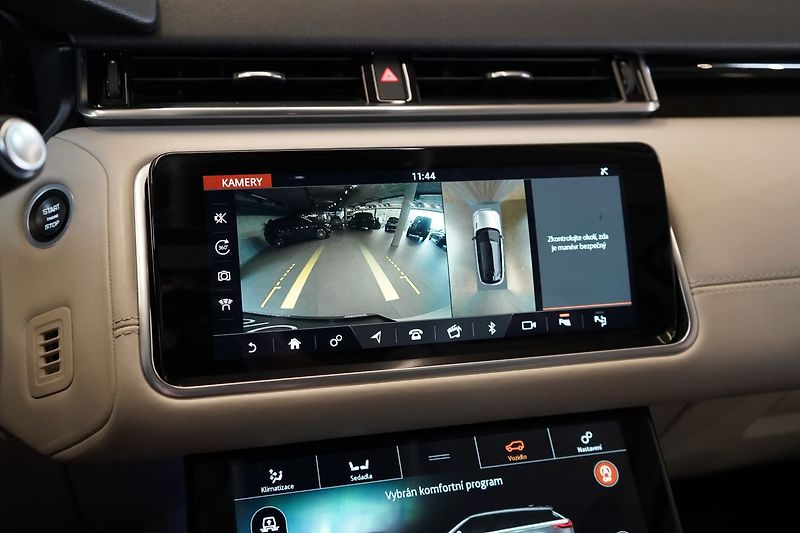 Land Rover Range Rover Velar R-Dynamic HSE, Masáž, Vzduch - fotka 31 z 46