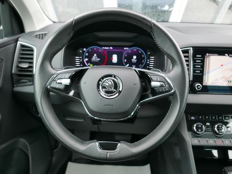 Škoda Karoq 2,0 TDI Tour 4x4 Automat - fotka 24 z 34