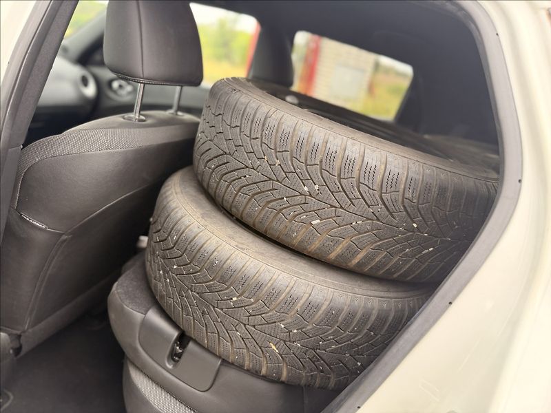 Nissan Juke 1,2 16V 85kW NAVI +SADA KOL - fotka 18 z 25