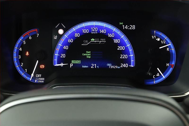 Toyota Corolla (2022) 1.8 Hybrid - fotka 8 z 20
