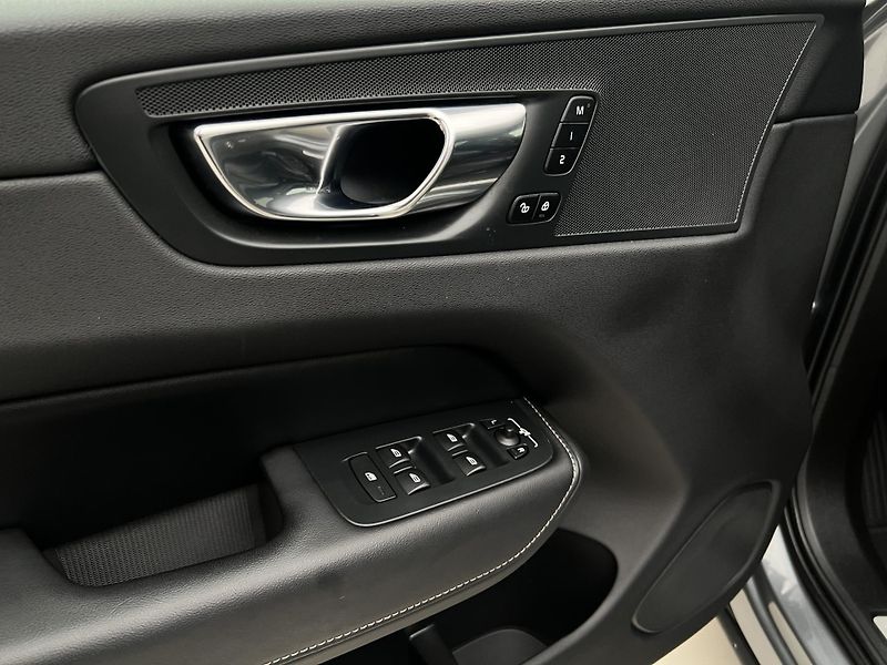 Volvo XC60 D4 INSCRIPTION AUT  - fotka 16 z 41