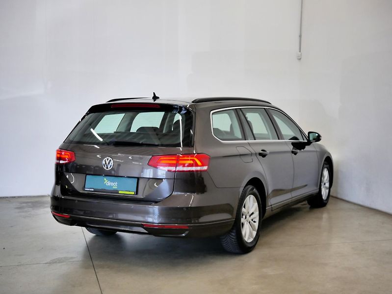 Volkswagen Passat - fotka 2 z 25