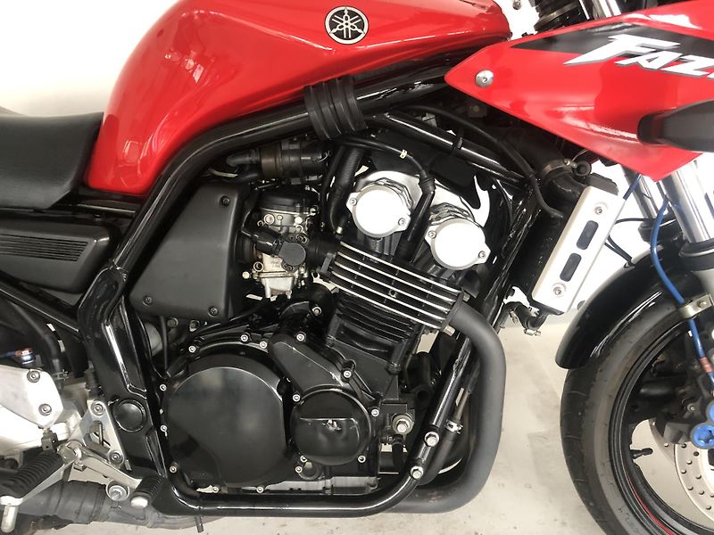 Yamaha FZS 600 Fazer - fotka 18 z 20