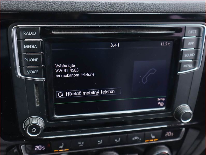 Volkswagen Jetta (2017) Highline 2.0 TDI, Navi - fotka 17 z 19
