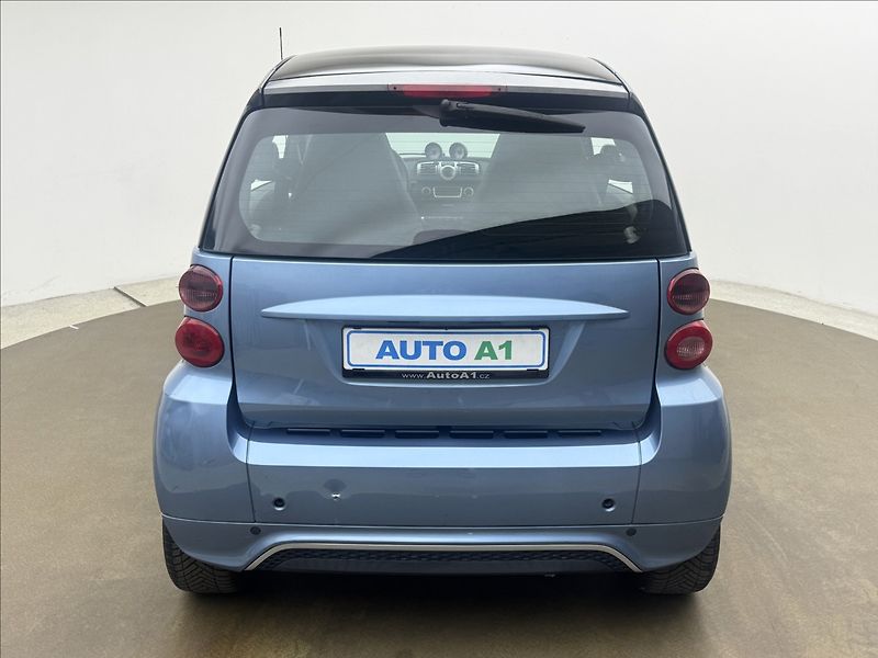Smart Fortwo 1,0 AUTOMAT DPH NOVÁ STK ČR - fotka 5 z 28