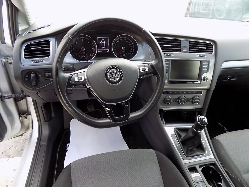 Volkswagen Golf (2016) 1.6TDI/1.Majitel/Klimatizace/ - fotka 25 z 44