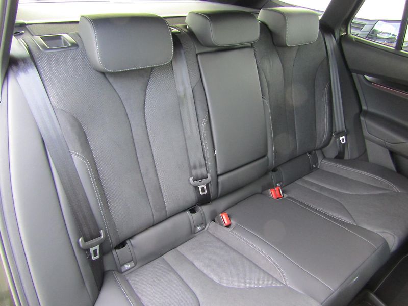 Škoda Enyaq (2026) Sportline 85x 82 kWh 210 kW 1° - fotka 21 z 29