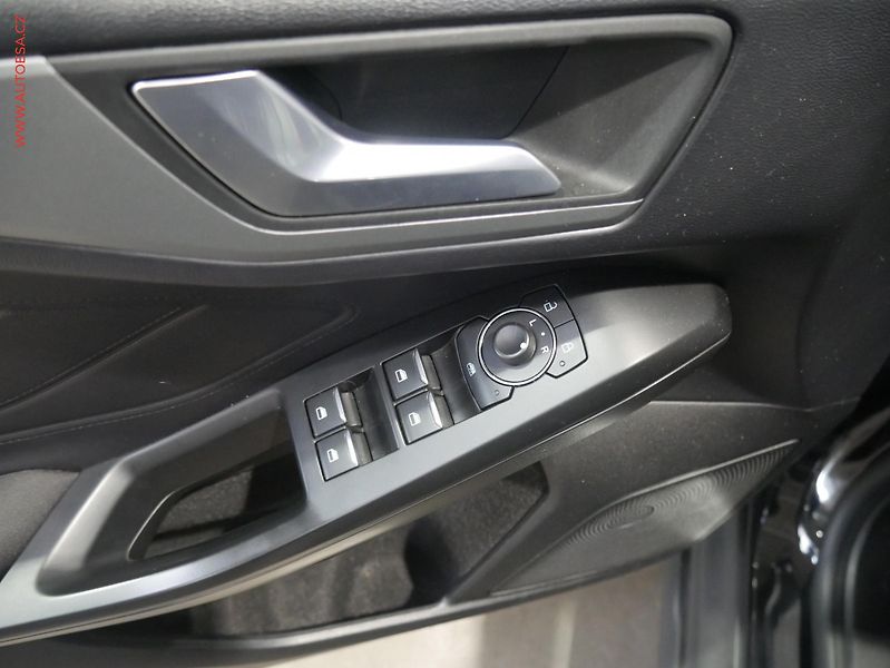 Ford Focus (2022) 1.5TDCi, AT, LED - fotka 11 z 20