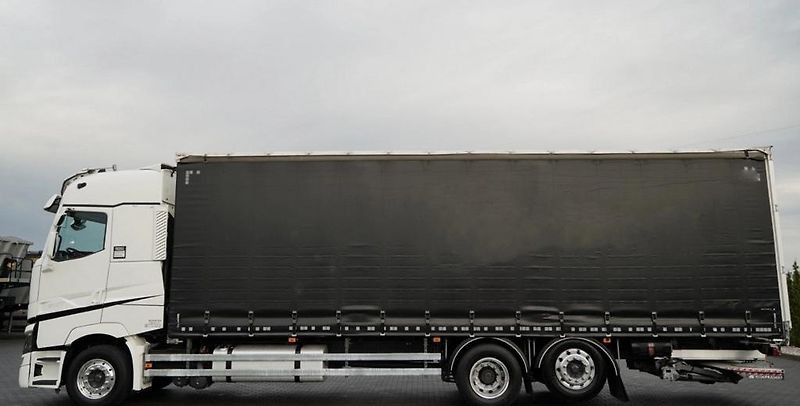 Renault - fotka 3 z 15