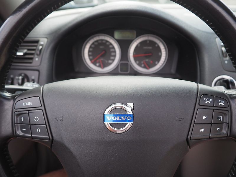 Volvo C70 (2011) 2.0D 110 kW Cabrio - fotka 17 z 30