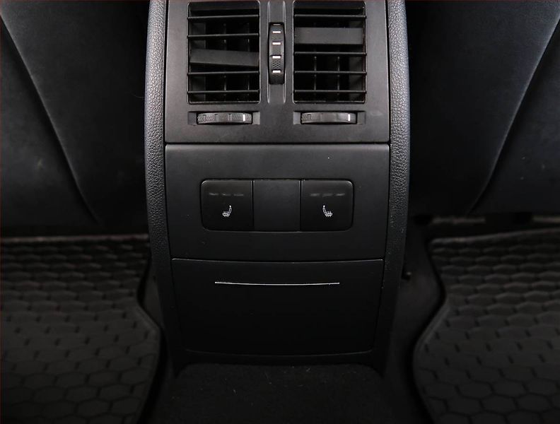 Škoda Octavia (2010) Laurin&Klement 2.0 TDI - fotka 20 z 25
