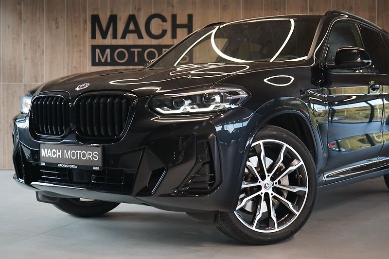 BMW X3 30e xDrive, M Sport, Head-up - fotka 2 z 42