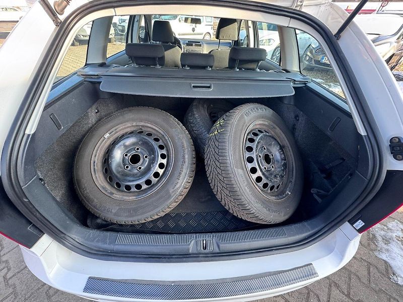 Škoda Octavia (2011) 1,6 TDI 77 KW ITÁLIE STK - fotka 36 z 47