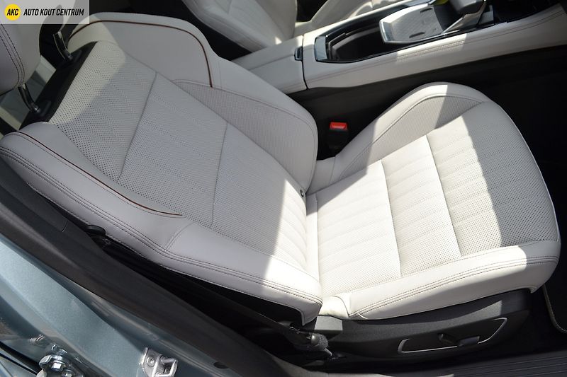 Renault Espace ICONIC E-TECH FULL HYBRID 200k - fotka 15 z 79