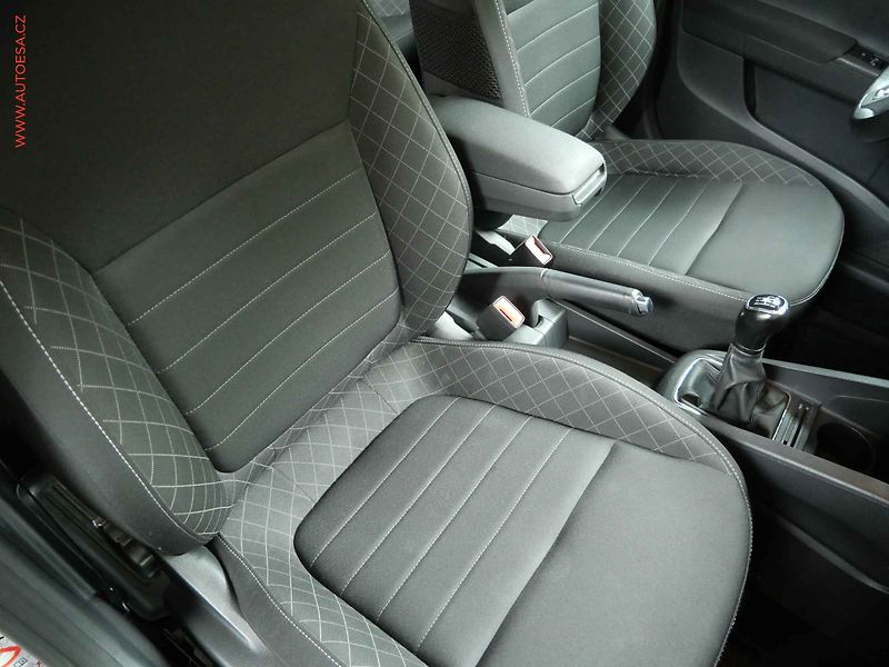 Škoda Fabia (2018) 1.0TSi, 2.maj,ČR, Style - fotka 11 z 22
