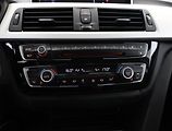 BMW Řada 3 (2016) 330e iPerformance, Automat - náhled 10