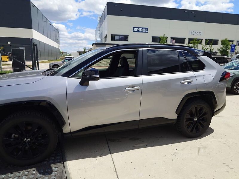 Toyota RAV4 SELECTION 4x4 2.5L HYBRID - fotka 4 z 14